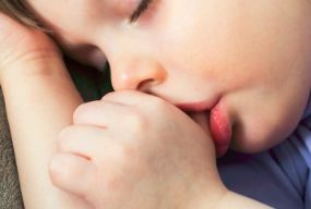 赤ちゃんの画像